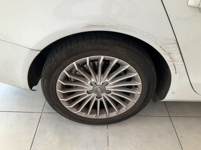 Audi A4 2.0 TDI Advanced 2014 – снимка 18