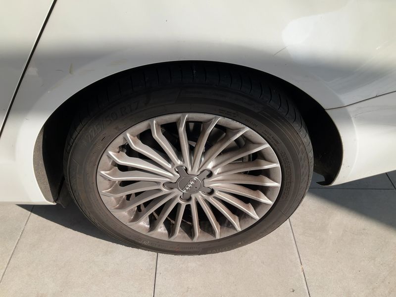 Audi A4 2.0 TDI Advanced 2014 – снимка 17