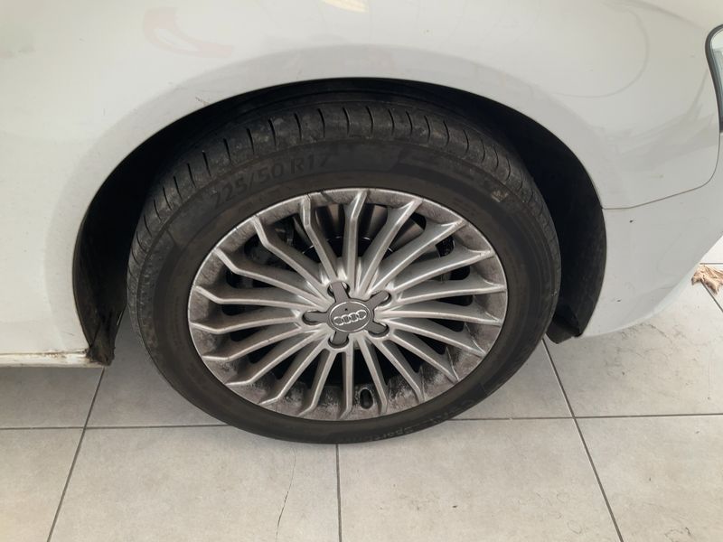 Audi A4 2.0 TDI Advanced 2014 – снимка 19