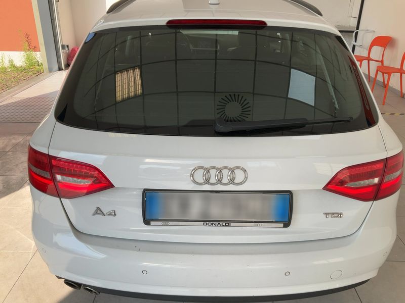 Audi A4 2.0 TDI Advanced 2014 – снимка на щета