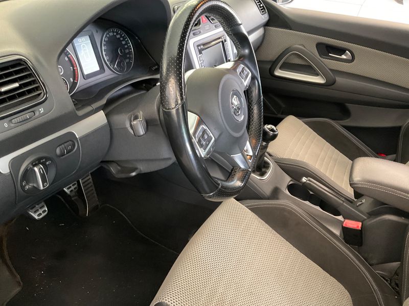 Volkswagen Scirocco 1.4 TSI 2010 – снимка 24