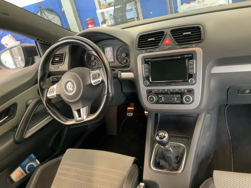 Volkswagen Scirocco 1.4 TSI 2010 – снимка 18