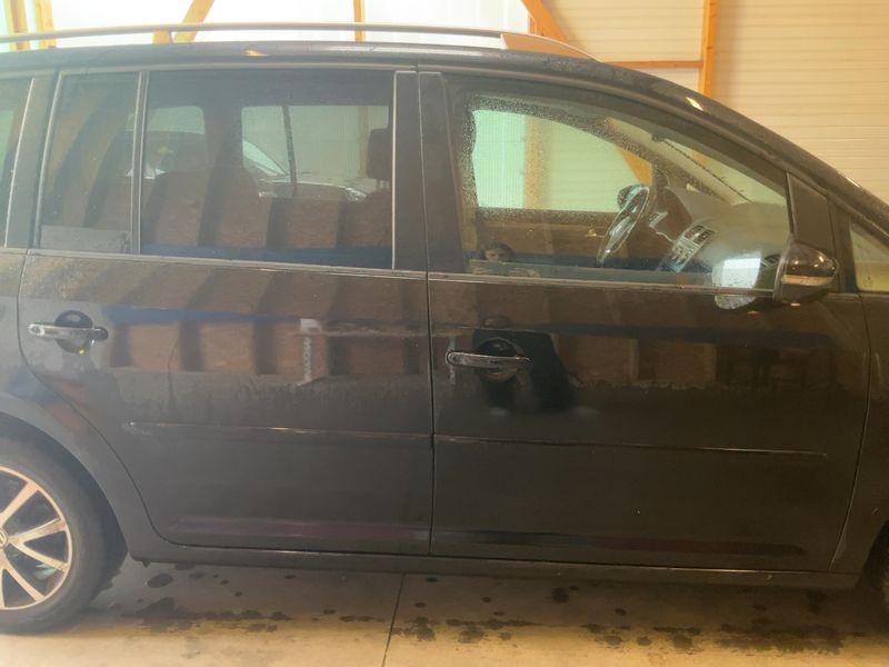 Volkswagen Touran 1.6 TDI Comfortline BlueMotion Tech 2013 – снимка 10