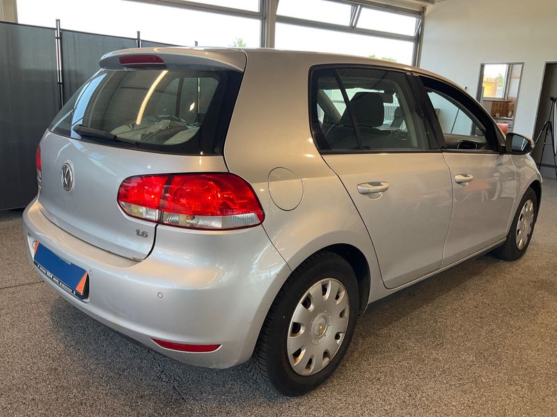 Volkswagen Golf VI 1.6 Comfortline 2009 – снимка 2