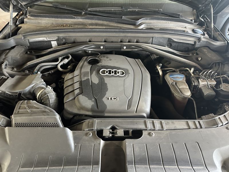 Audi Q5 2.0 TDI quattro 2011 – снимка 8