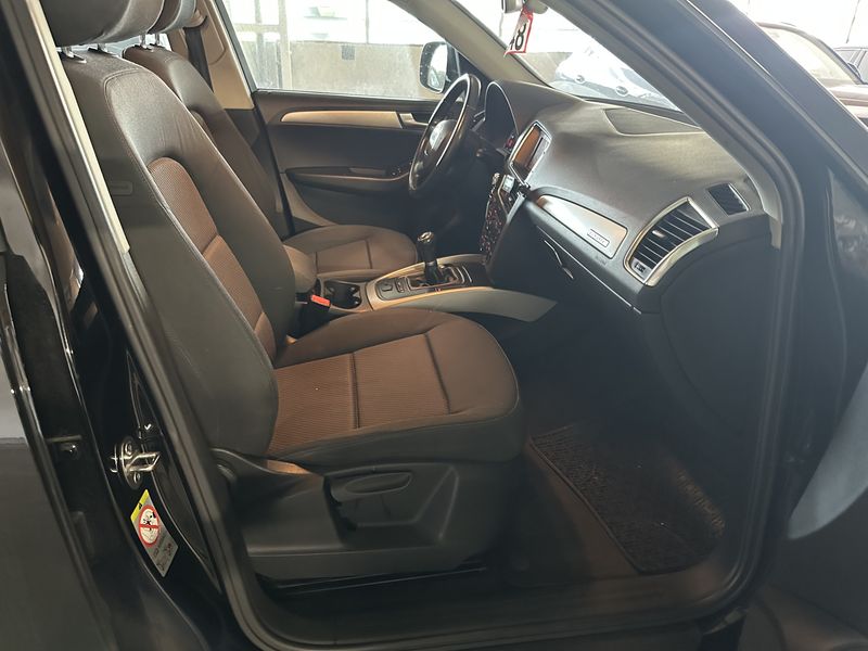 Audi Q5 2.0 TDI quattro 2011 – снимка 10