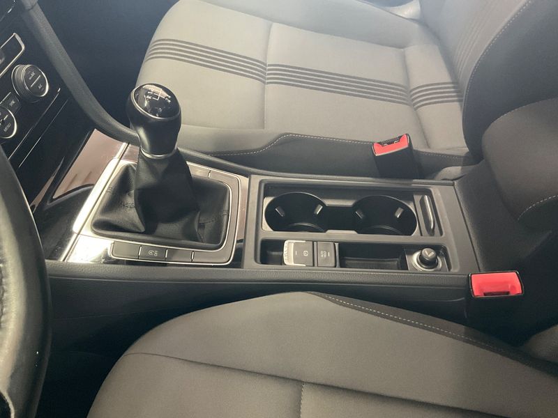Volkswagen Golf VII 1.6 TDI Allstar BlueMotion Tech 2016 – снимка 27
