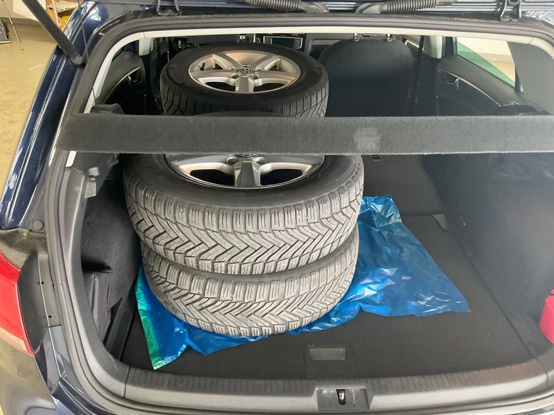 Volkswagen Golf VII 1.6 TDI Allstar BlueMotion Tech 2016 – снимка 15