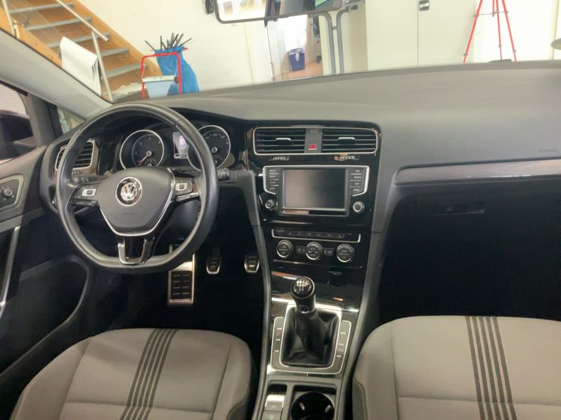 Volkswagen Golf VII 1.6 TDI Allstar BlueMotion Tech 2016 – снимка 18