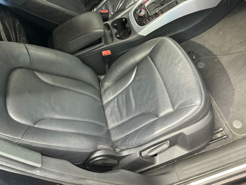 Audi Q5 2.0 TFSI quattro 2009 – снимка 23