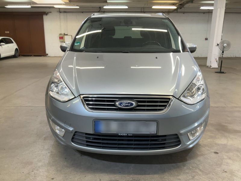Ford Galaxy 2.0 TDCi Champions Edition 2012 – снимка 14