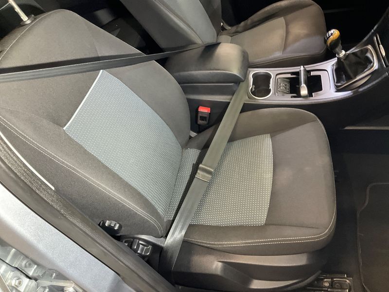 Ford Galaxy 2.0 TDCi Champions Edition 2012 – снимка 32