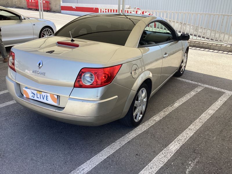 Renault Megane 1.9 dCi Dynamique Confort 2008 – снимка 2