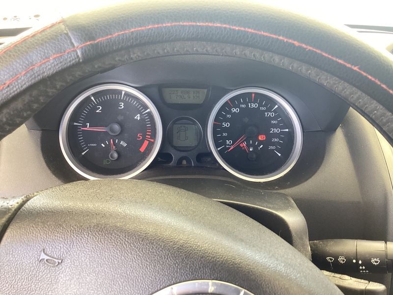 Renault Megane 1.9 dCi Dynamique Confort 2008 – снимка 4