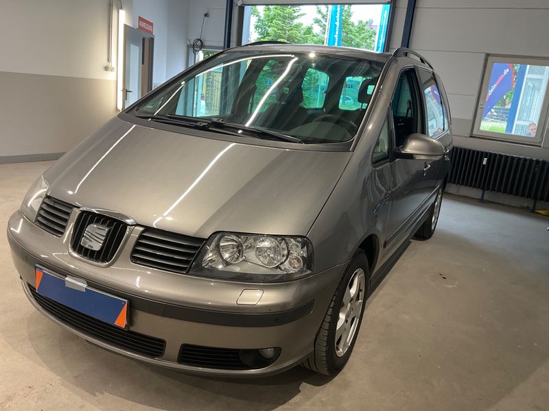 Seat Alhambra 2.0 TDI Reference 2010 – снимка 1