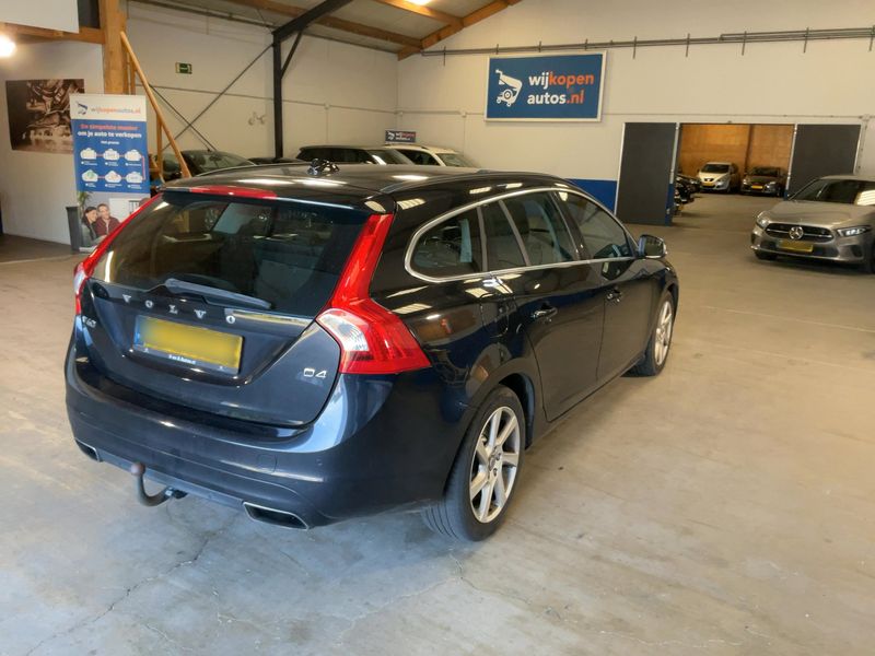Volvo V60 2.0 D4 Momentum 2014 – снимка 8
