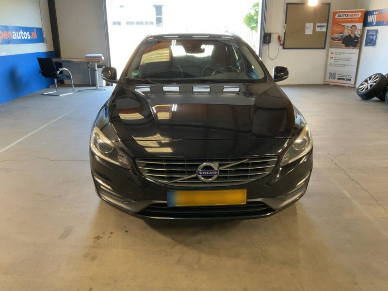 Volvo V60 2.0 D4 Momentum 2014 – снимка 14