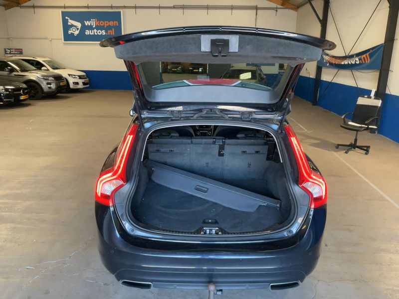 Volvo V60 2.0 D4 Momentum 2014 – снимка 16