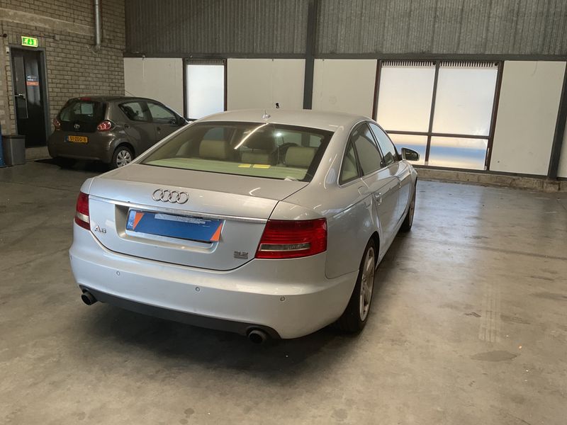 Audi A6 3.2 V6 FSI quattro 2005 – снимка 2