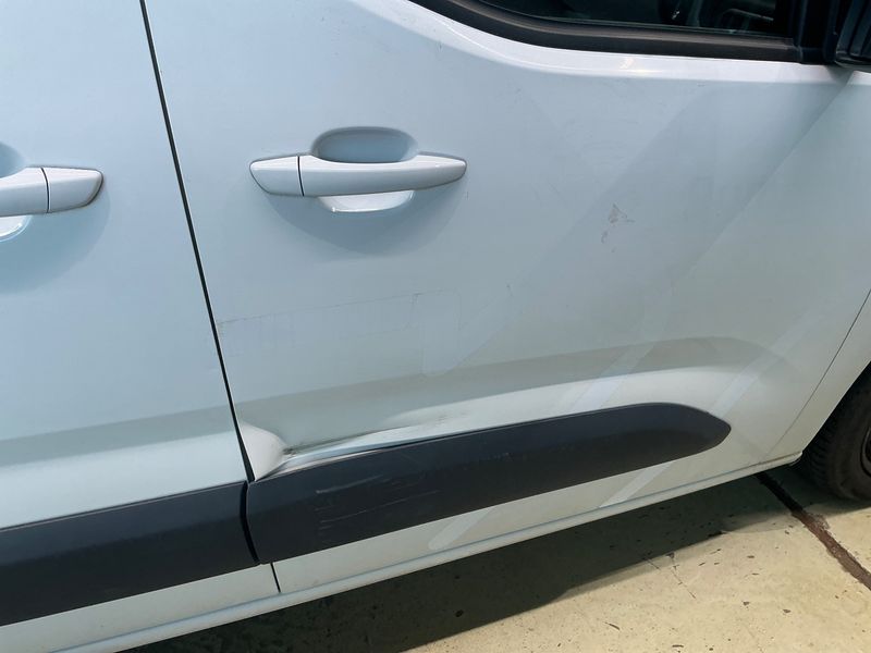 Opel Combo Life 1.5 CDTI Edition 2022 – снимка на щета