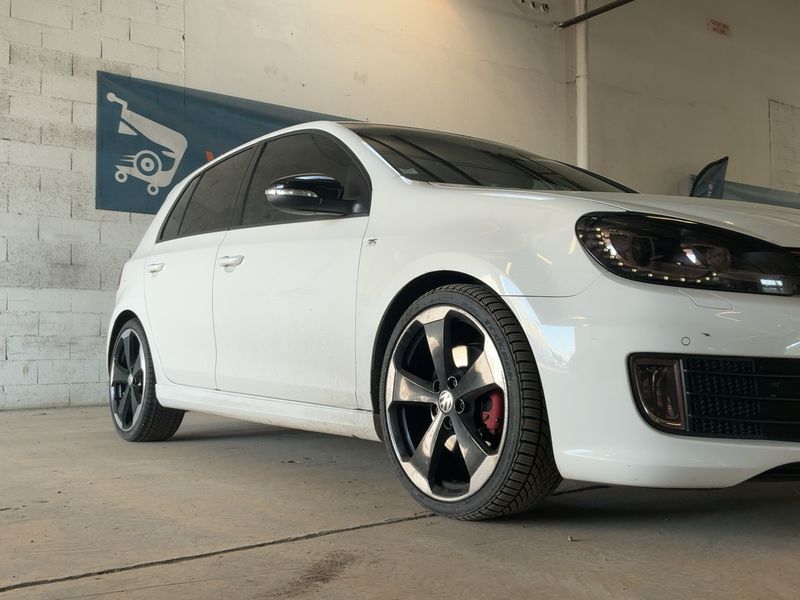 Volkswagen Golf VI 2.0 TSI GTI Edition 35 2011 – снимка 12
