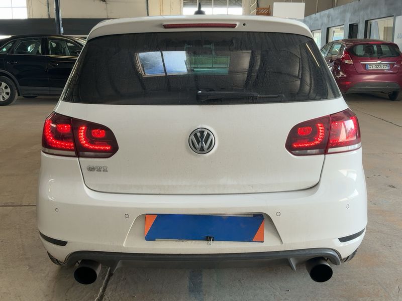 Volkswagen Golf VI 2.0 TSI GTI Edition 35 2011 – снимка 7