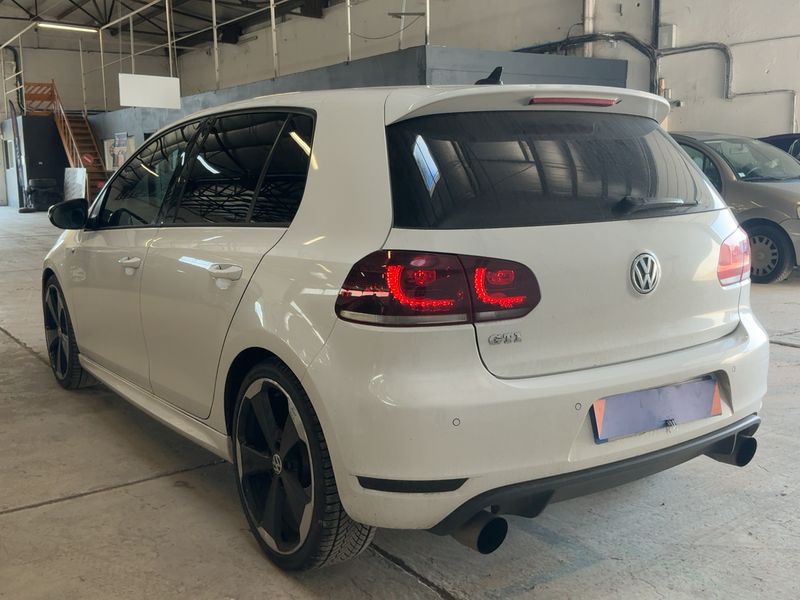 Volkswagen Golf VI 2.0 TSI GTI Edition 35 2011 – снимка 6