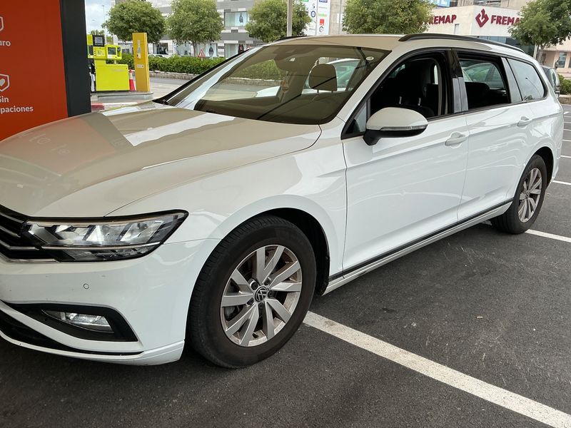 Volkswagen Passat 2.0 TDI 2021 – снимка 2