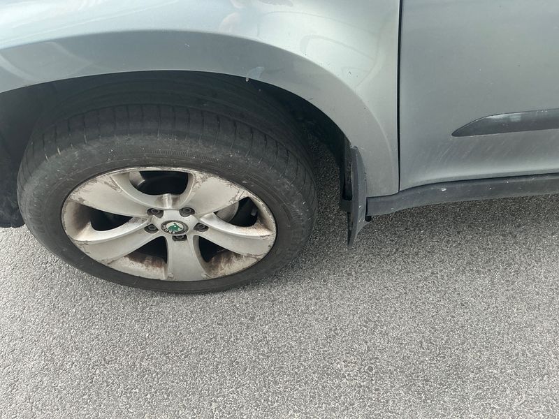 Skoda Yeti 1.6 TDI GreenLine 2012 – снимка 35