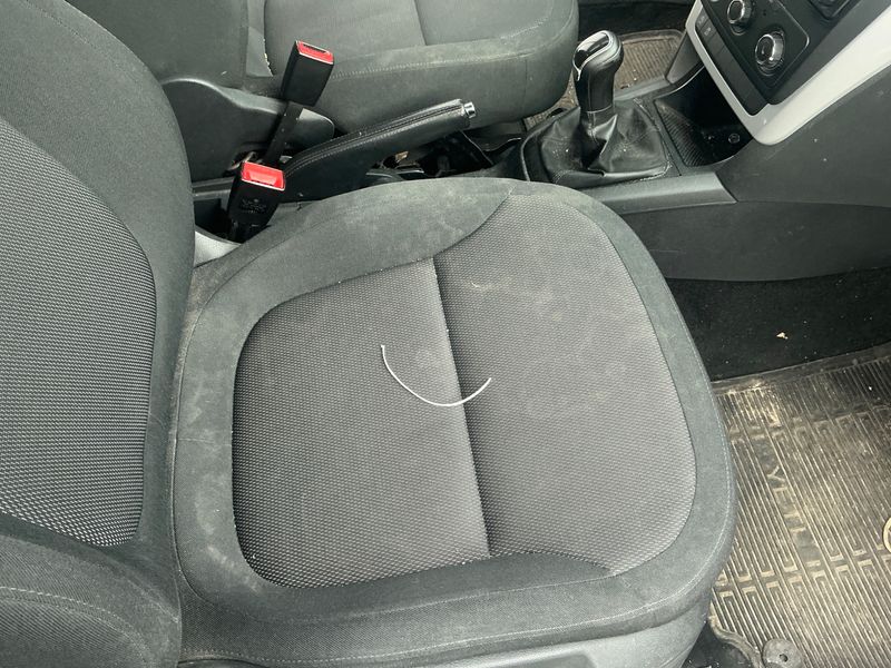 Skoda Yeti 1.6 TDI GreenLine 2012 – снимка 39