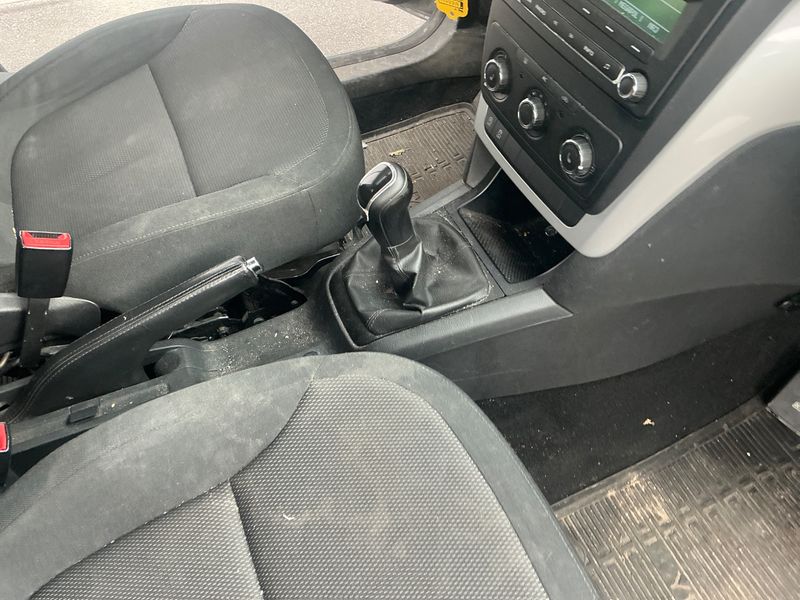 Skoda Yeti 1.6 TDI GreenLine 2012 – снимка 38
