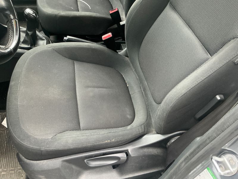 Skoda Yeti 1.6 TDI GreenLine 2012 – снимка 37