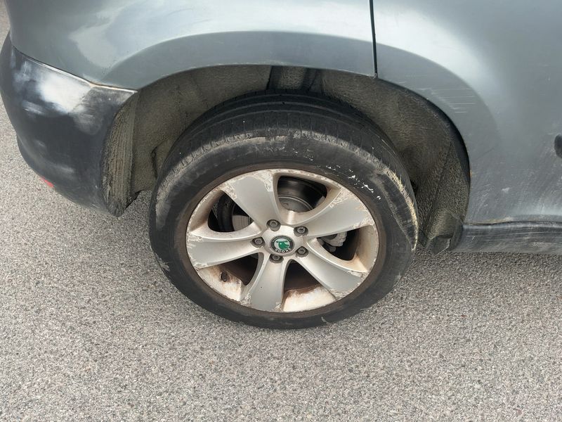 Skoda Yeti 1.6 TDI GreenLine 2012 – снимка 9