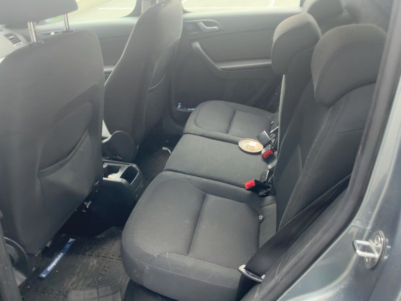 Skoda Yeti 1.6 TDI GreenLine 2012 – снимка 20