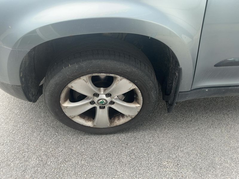 Skoda Yeti 1.6 TDI GreenLine 2012 – снимка 3
