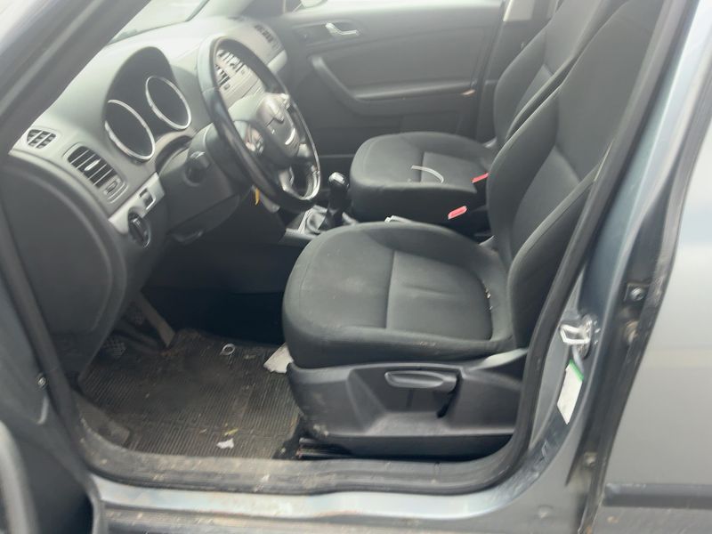 Skoda Yeti 1.6 TDI GreenLine 2012 – снимка 17