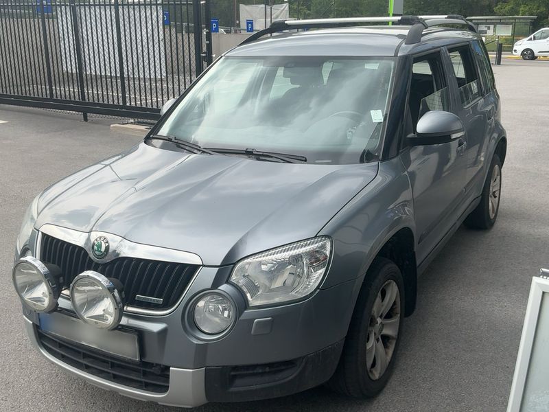 Skoda Yeti 1.6 TDI GreenLine 2012 – снимка 1