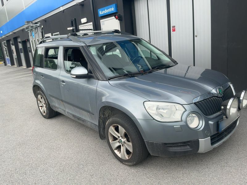 Skoda Yeti 1.6 TDI GreenLine 2012 – снимка 12