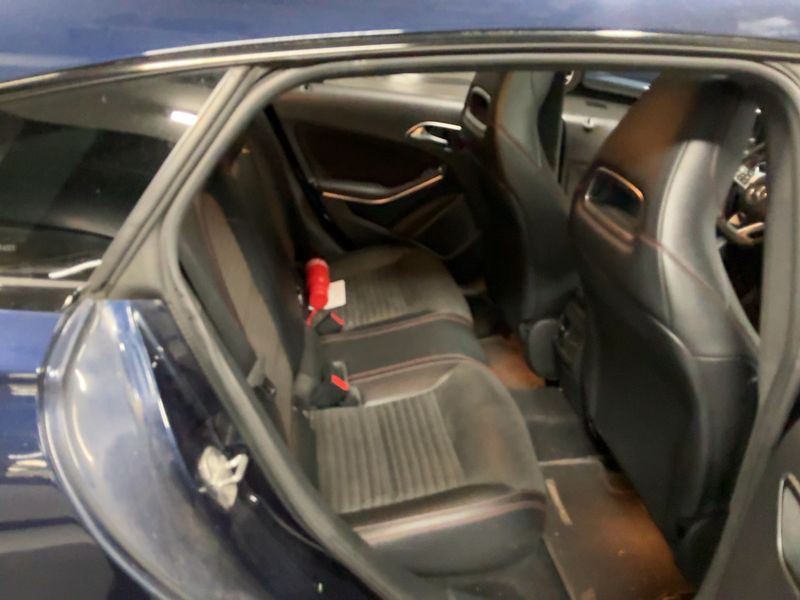 Mercedes-Benz CLA-Klasse CLA 220 d Shooting Brake Fascination 2019 – снимка 19