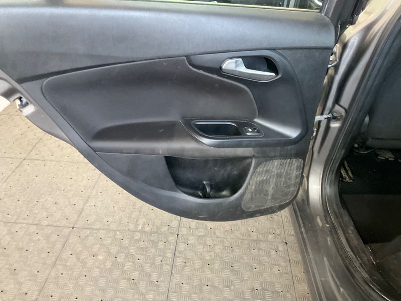 Fiat Tipo 1.3 M-Jet Easy 2016 – снимка 38