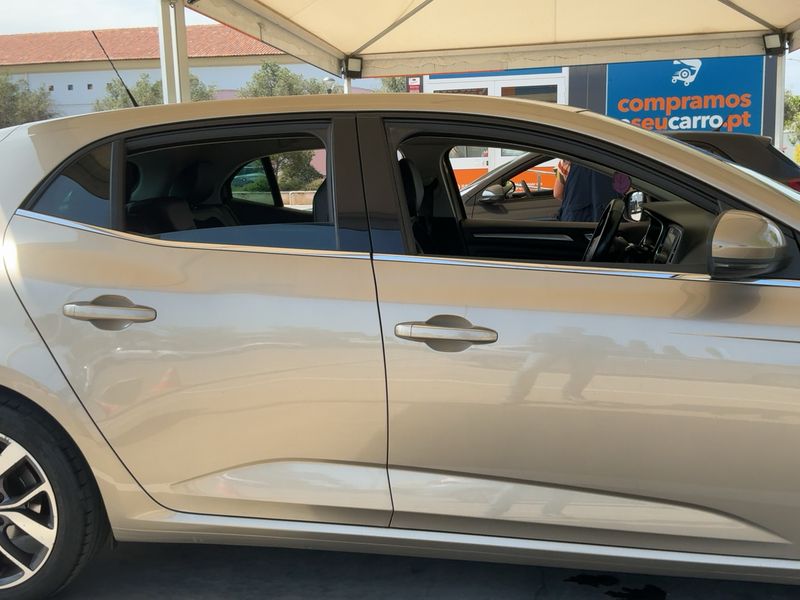 Renault Megane 1.5 dCi Energy Intens 2017 – снимка 10
