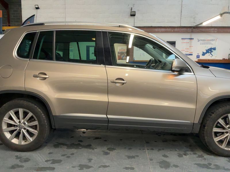 Volkswagen Tiguan 2.0 TDI Karat 4Motion BlueMotion Tech 2012 – снимка 10