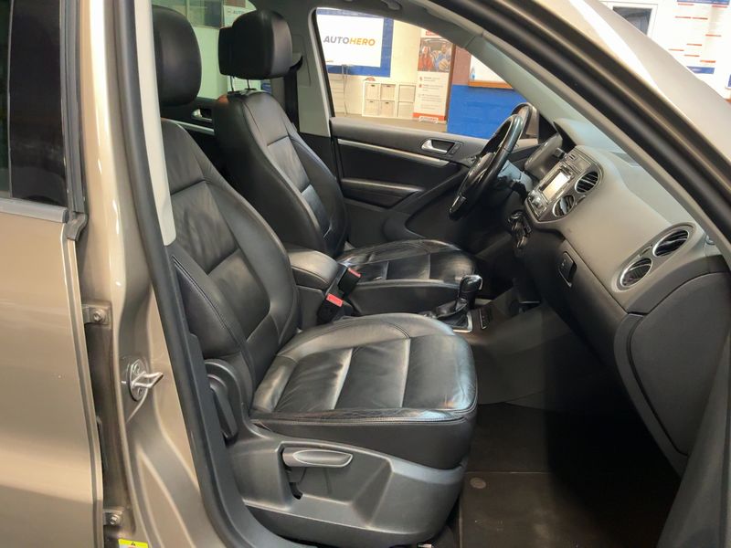 Volkswagen Tiguan 2.0 TDI Karat 4Motion BlueMotion Tech 2012 – снимка 16