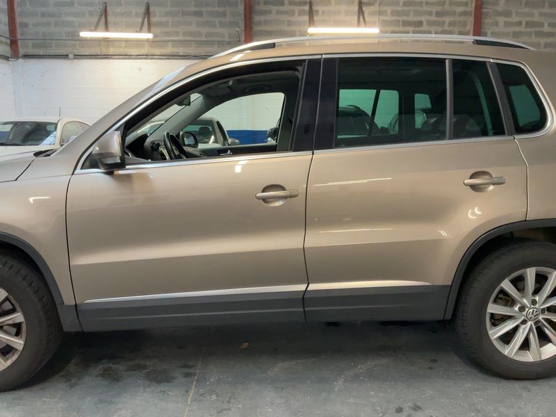 Volkswagen Tiguan 2.0 TDI Karat 4Motion BlueMotion Tech 2012 – снимка 4