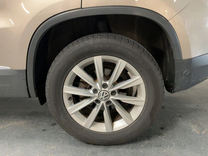 Volkswagen Tiguan 2.0 TDI Karat 4Motion BlueMotion Tech 2012 – снимка 5