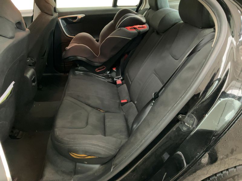 Volvo S60 1.6 D2 Kinetic 2012 – снимка 19