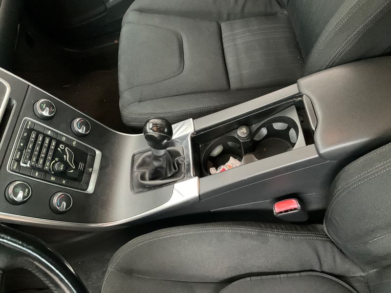 Volvo S60 1.6 D2 Kinetic 2012 – снимка 21