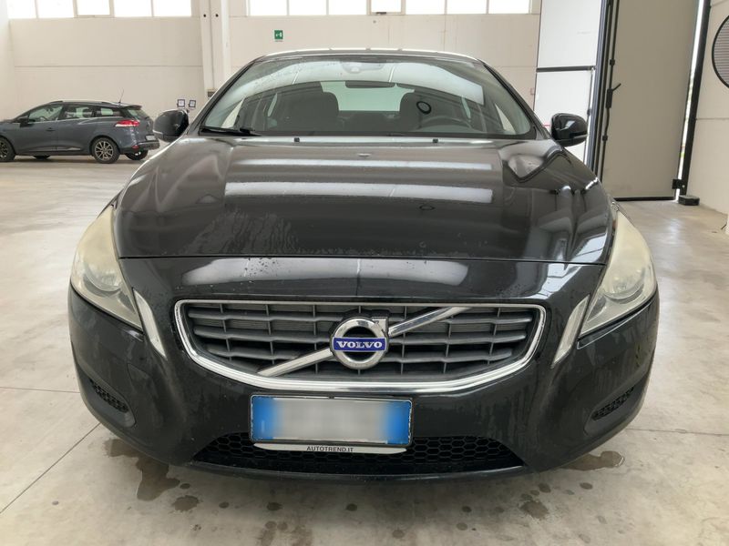 Volvo S60 1.6 D2 Kinetic 2012 – снимка 14