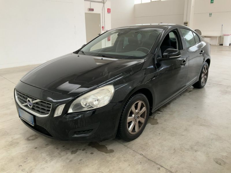 Volvo S60 1.6 D2 Kinetic 2012 – снимка 1