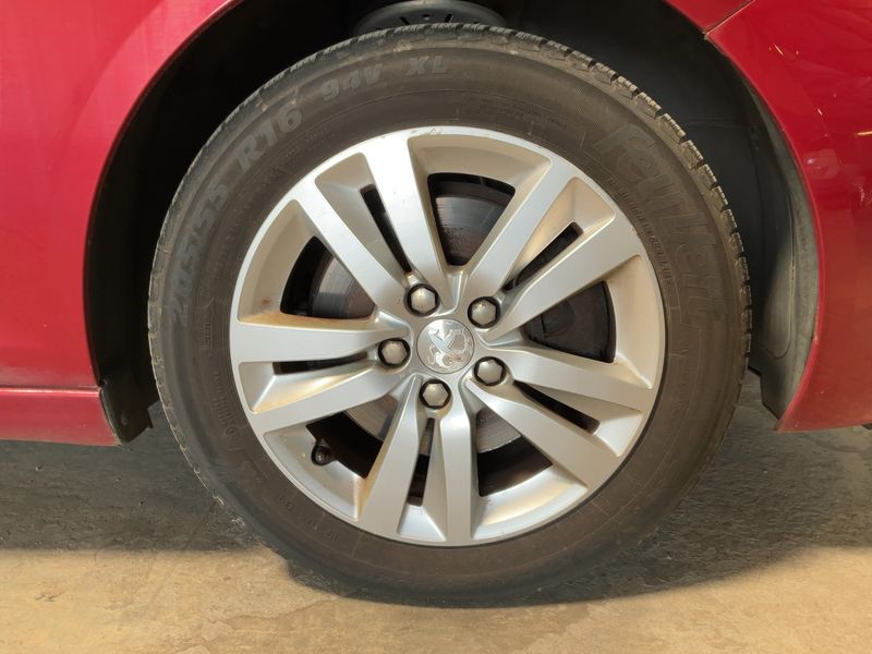 Peugeot 308 2.0 Blue-HDi Allure 2015 – снимка 11